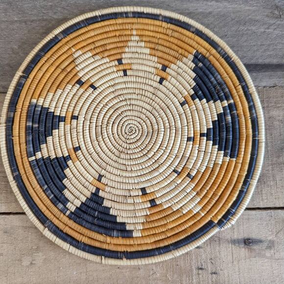 Vintage Rattan Wicker Raffia Woven Trivets - Picture 3 of 5